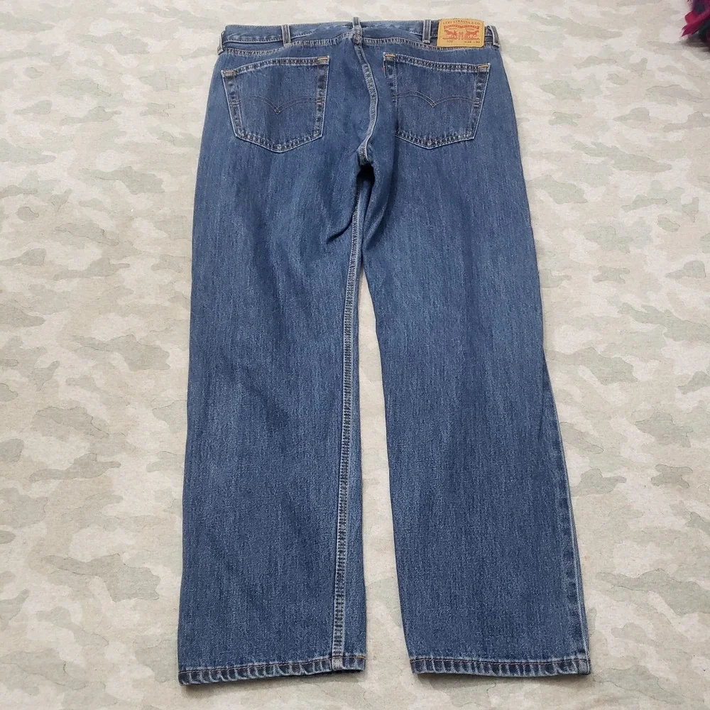 Levi's 505 Jeans Mens 38x30‎ Blue Straight Leg Denim Medium Wash